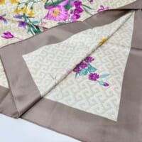 大判]シルクスカーフ 花柄（クリーム・茶） - ジムトンプソン