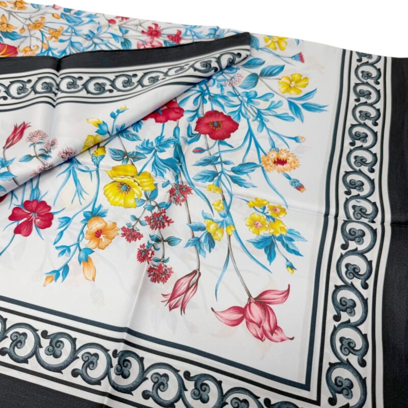 ジムトンプソンスカーフ（Jim Thompson scarf）-花柄｜ホワイト・濃紺