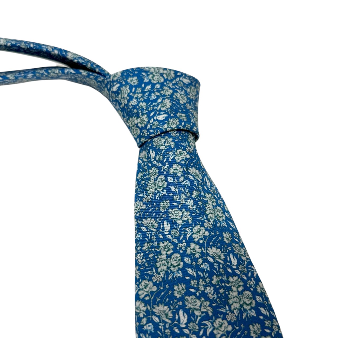ジムトンプソンネクタイ(Jim Thompson necktie)ボタニカル柄|ブルー・ホワイト
