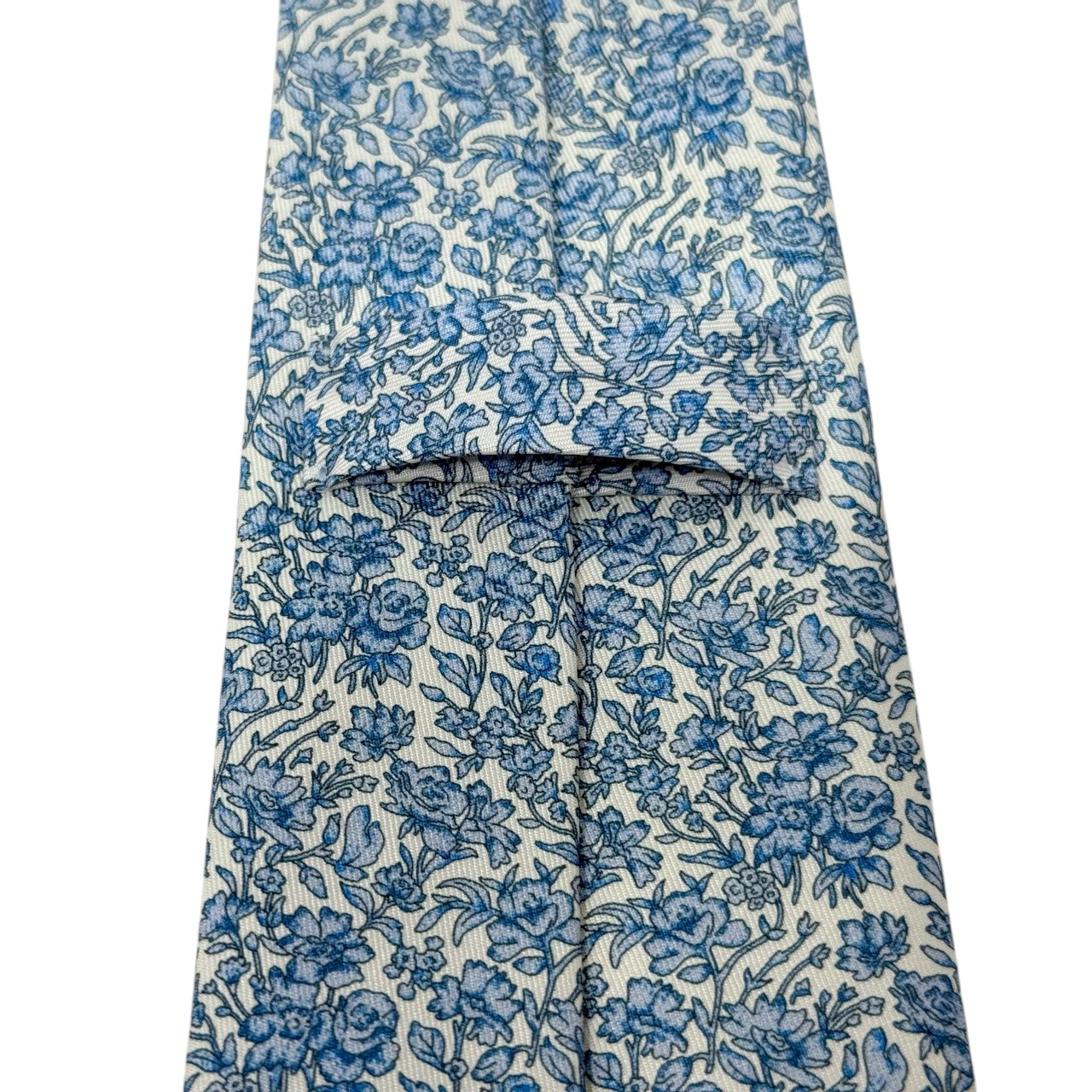 ジムトンプソンネクタイ(Jim Thompson necktie)ボタニカル柄|ホワイト・ブルー