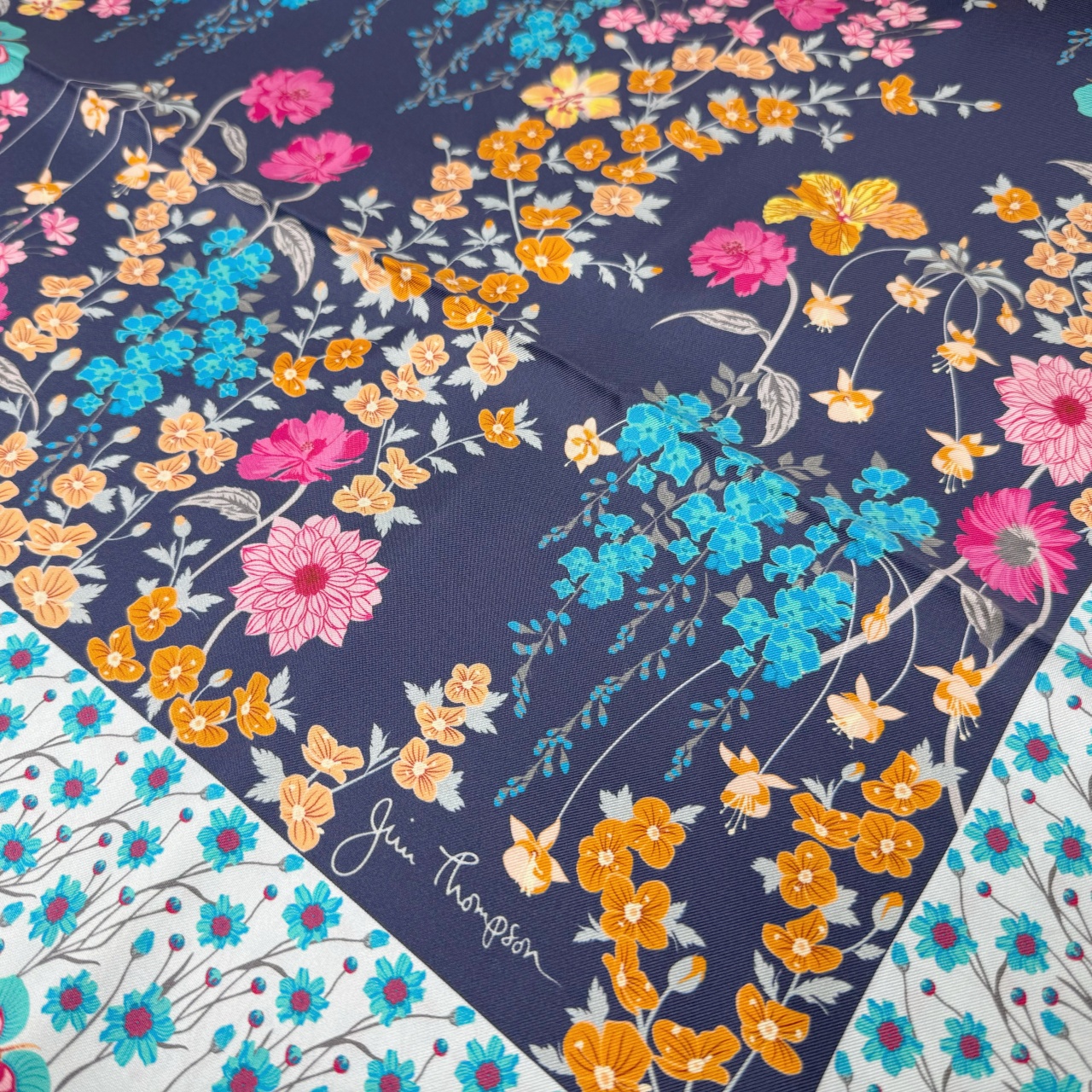 ジムトンプソンスカーフ(Jim Thompson scarf)-RWQAR_FLOWER_DK_BL