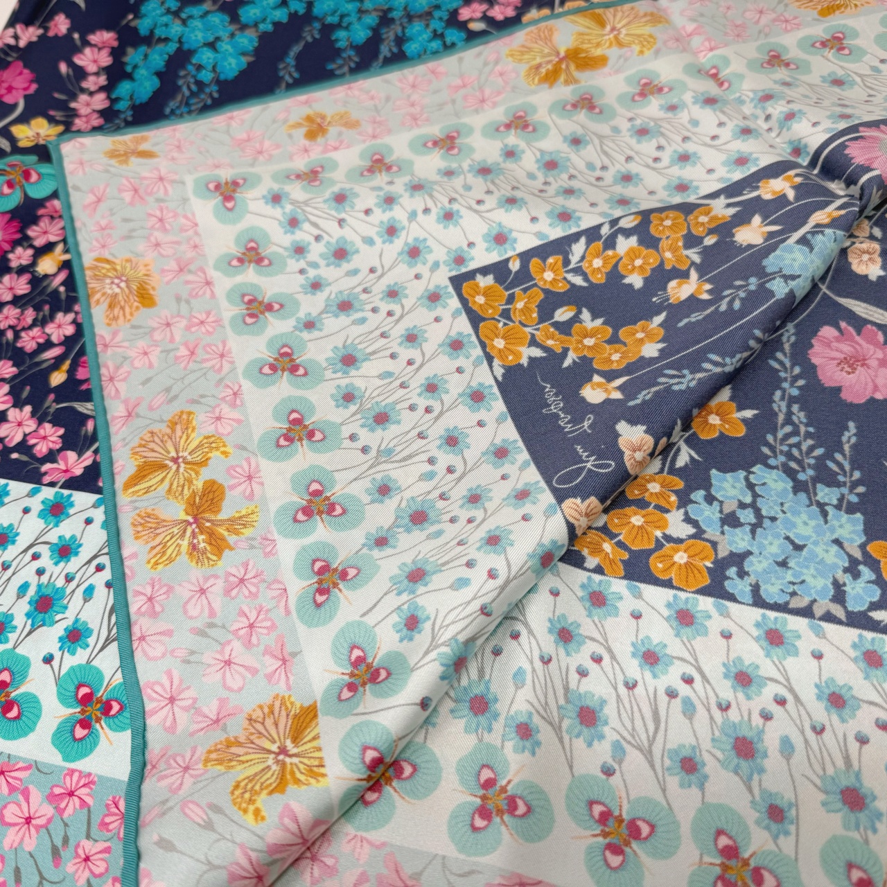 ジムトンプソンスカーフ(Jim Thompson scarf)-RWQAR_FLOWER_DK_BL